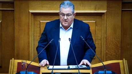 Ο Δημήτρης Κουτσούμπας στη Βουλή