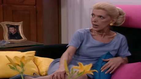 Δύο Ξένοι Ντένη Μαρκορά Ντίνα Κώνστα