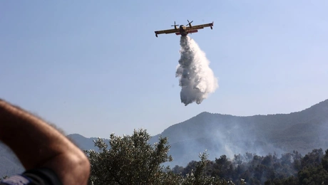 φωτιά αεροπλάνο