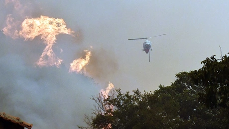 φωτιά ελικόπτερο