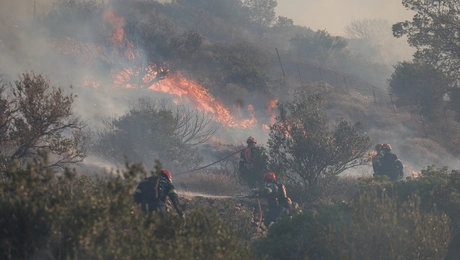 φωτιά-ιεράπετρα
