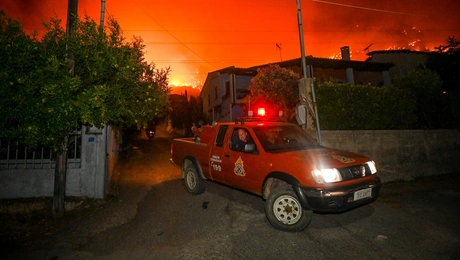 Επιχείρηση της Πυροσβεστικής σε φωτιά