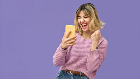 Gen Z stare: Οι νέοι είναι αγενείς και αντικοινωνικοί ή απλώς αληθινοί;