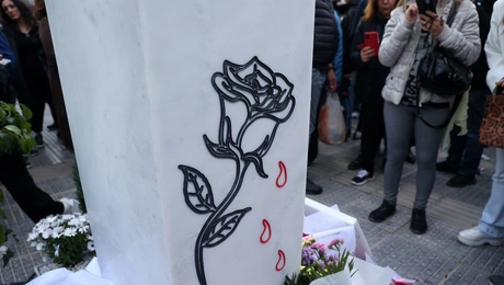 Μνημείο για την Κυριακή Γρίβα