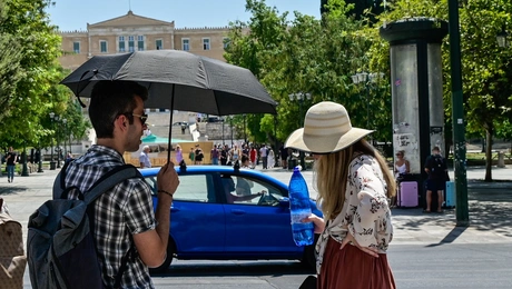 καυσωνασ αθηνα