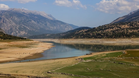 Λίμνη-Μόρνου