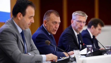 Διυπουργική συνέντευξη για την οπαδική βία