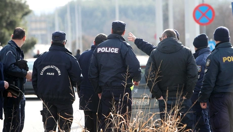 Αστυνομικές δυνάμεις σε τελωνείο