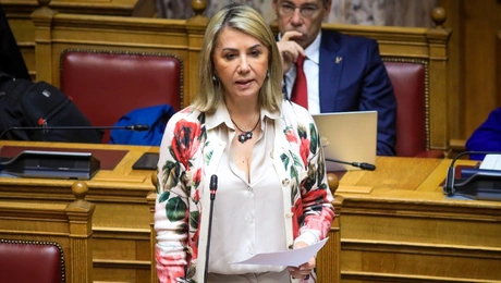 Η Ζέττα Μακρή