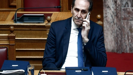 Απόστολος Βεσυρόπουλος