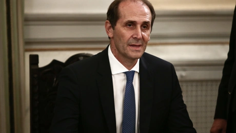 Απόστολος Βεσυρόπουλος