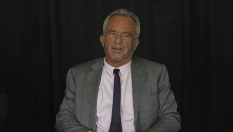 Ο Ρόμπερτ Φ. Κένεντι Τζούνιορ