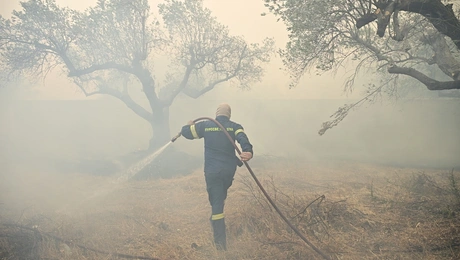 Φωτιά στην Κερατέα