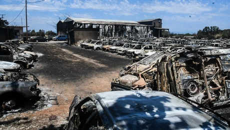 φωτια πατρα