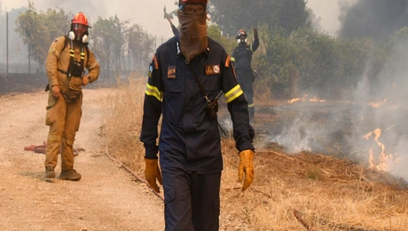 πυροσβέστες φωτιές