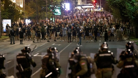 Σερβία-διαδηλώσεις