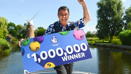 μπαμπας κέρδισε 1 εκατομμύριο λίρες