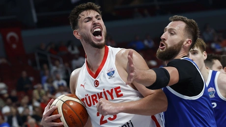 Ο Αλπερέν Σενγκούν