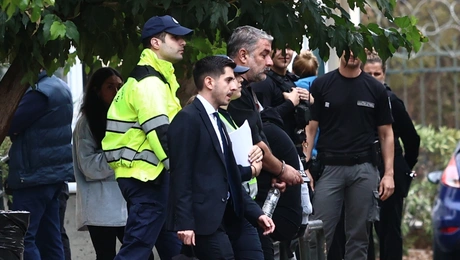 Ο Βασίλης Μπισμπίκης