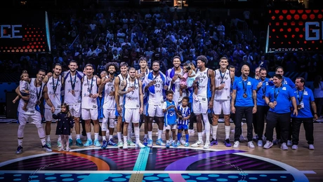Η Εθνική Ομάδα Μπάσκετ με το χάλκινο μετάλλιο