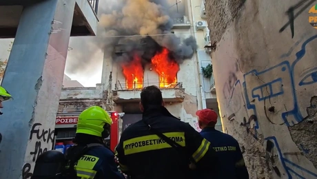 φωτια-Μεταξουργειο