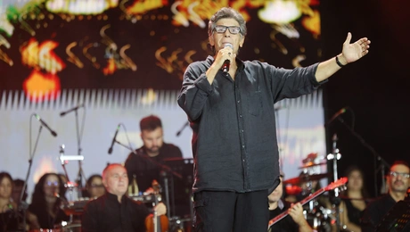 Γιάννης Μπέζος