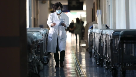 Γιατρός σε νοσοκομείο