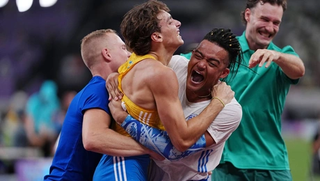 καραλής ντουμπλάντις τόκιο