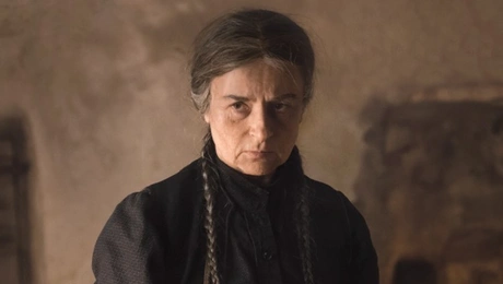 Καρυοφυλλιά Καραμπέτη Φόνισσα