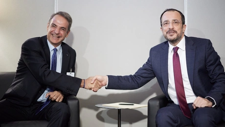 Ο Κυριάκος Μητσοτάκης με τον Νίκο Χριστοδουλίδη