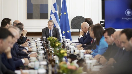 Ο Κυριάκος Μητσοτάκης στο υπουργικό συμβούλιο