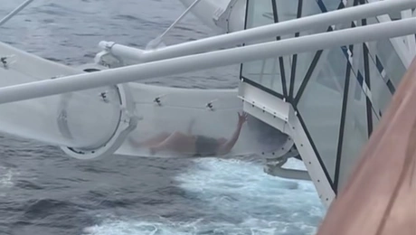 νεροτσουλήθρα-κρουαζιερόπλοιο