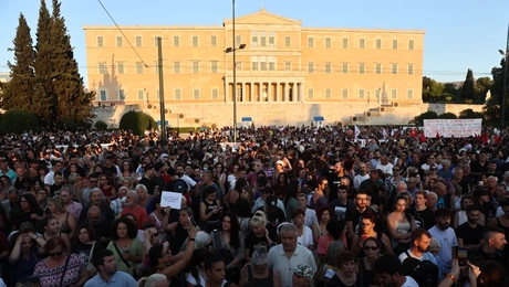 Συγκέντρωση για τα Τέμπη στο Σύνταγμα