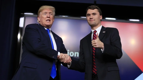 Ντόναλντ Τραμπ και Τσάρλι Κερκ