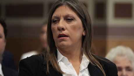 Η Ζωή Κωνσταντοπούλου στη μαθητική παρέλαση 