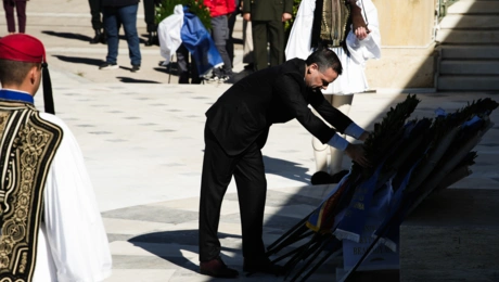 Ο Χάρης Δούκας στην κατάθεση στεφανιών