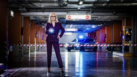 Φως Στο Τούνελ Αγγελική Νικολούλη