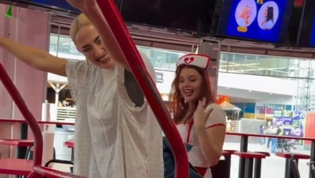 Ιωάννα Τούνη Λας Βέγκας σερβιτόρα