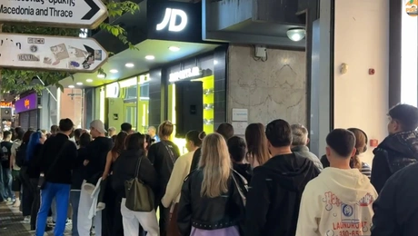 ΛΕΞ-ουρές-θεσσαλονικη-καπελο