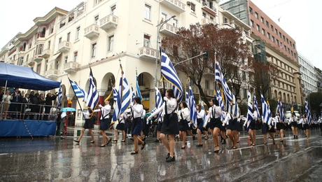 Μαθητική παρέλαση 28ης Οκτωβρίου στη Θεσσαλονίκη