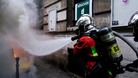 Φωτιά στο Παρίσι