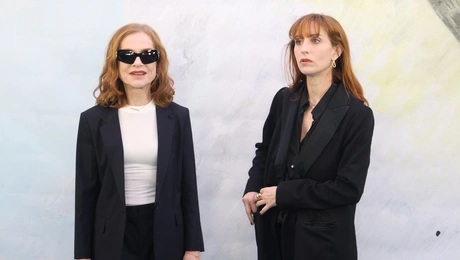 Η Ιζαμπέλ Ιπέρ με την κόρη της, Λολίτα Τσαμά