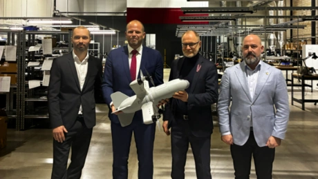 O Υπουργός Άμυνας του Βελγίου υπογράφει την συμφωνία