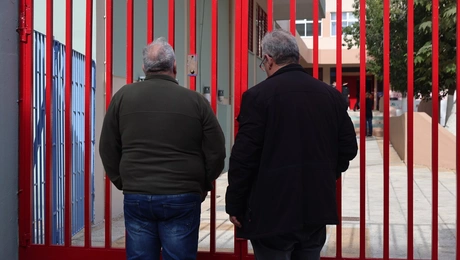 ειδικο σχολειο πειραια παιδι