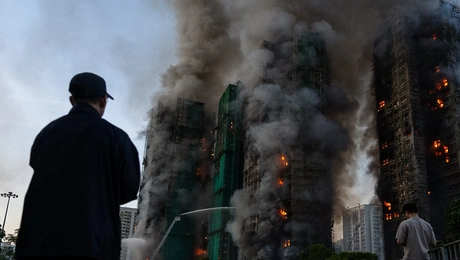 χονγκ κονγκ φωτια ουρανοξυστης νεκροι