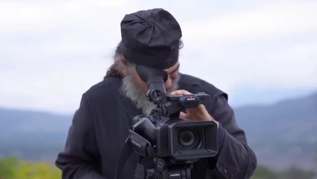 Ο ιερέας - youtuber της Κοζάνης