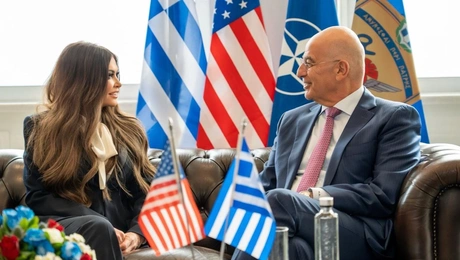 Κίμπερλι Γκιλφόιλ και Νίκος Δένδιας