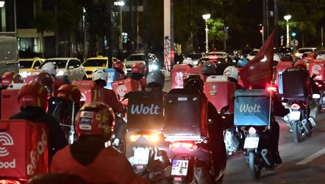 Mοτοπορεία οι «ντελιβεράδες»