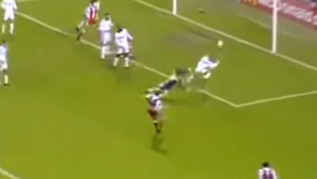 Ολυμπιακός Ρεάλ Μαδρίτης χέρι Ρομπέρτο Κάρλος