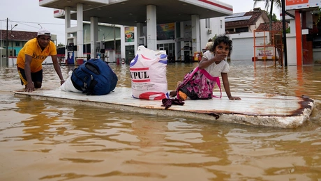 Πλημμύρες στη Σρι Λάνκα ασια